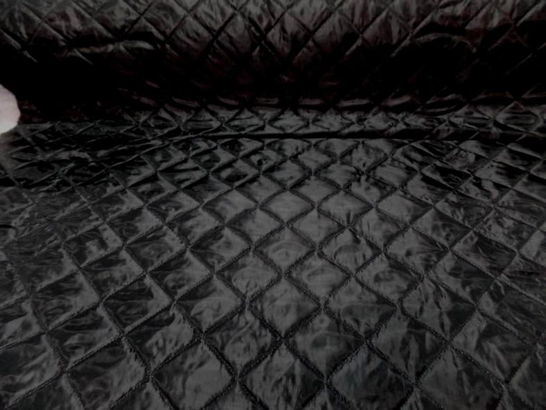 Doublure matelassee polyester noire couture carreaux