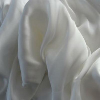 Doublure satin blanc cassé 01 1