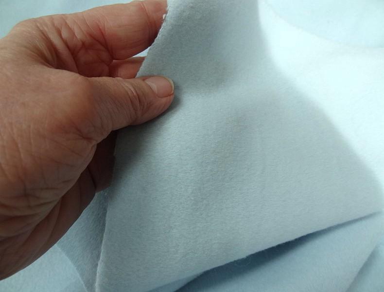 Drap de laine bleu dragee 2