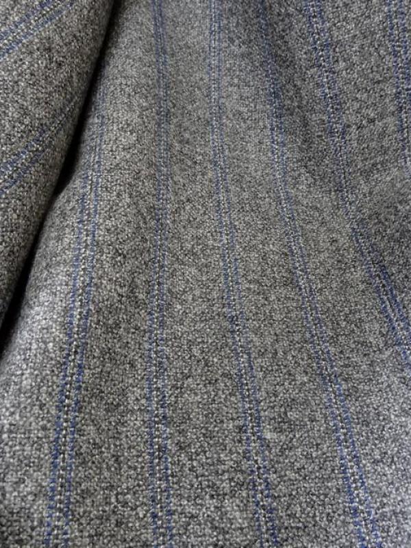 Drap de laine gris chine fines rayures bleu 1 