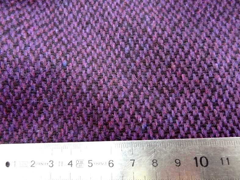 Drap de laine motif tisse prune chine et noir 3