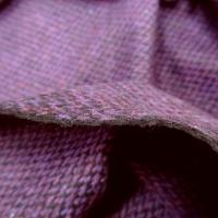 Drap de laine motif tisse prune chine et noir 4