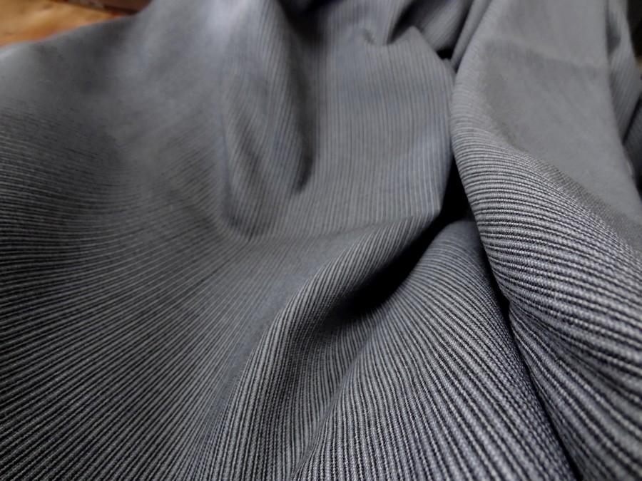 Drap de laine noir gris raye 5