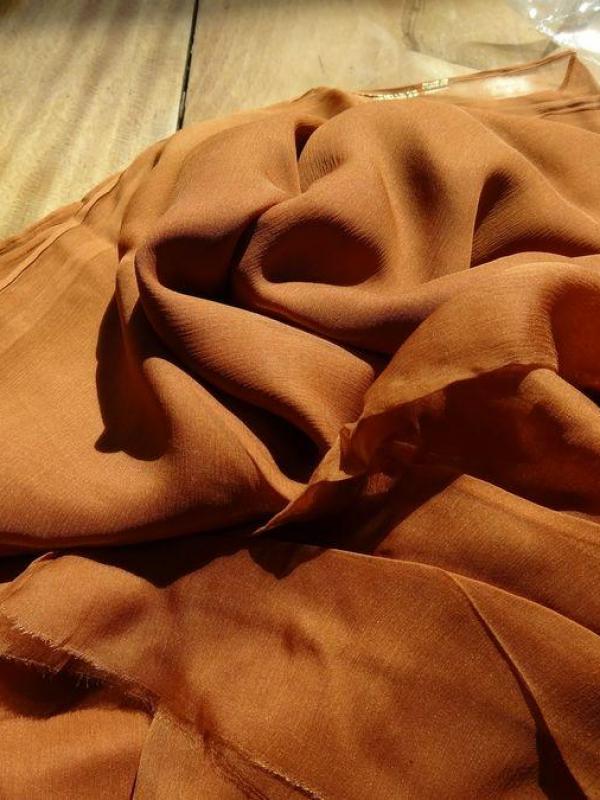 mousseline de soie chiffon teinte ambre