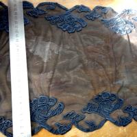 dentelle résille brodée noire fleurs modernes 2