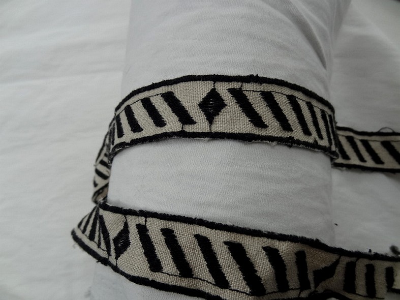 galon en lin naturel brodé ethnique 1