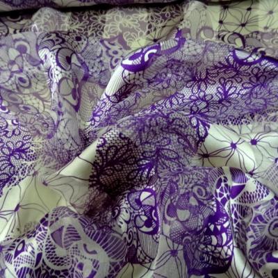 mousseline de soie semi-transparente fleurs vintage blanc et violet 06