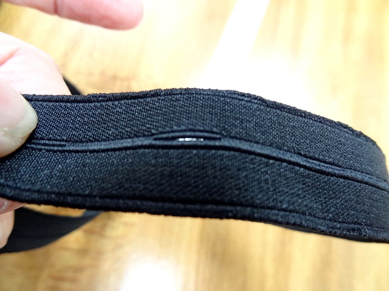 Elastique boutonniere noire 20 mm 4