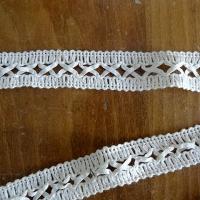 Entre deux croisillons creme 1