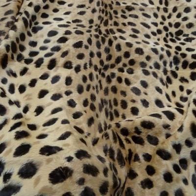 Fausse fourrure beige motif leopard 1 
