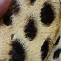 Fausse fourrure beige motif leopard 3 