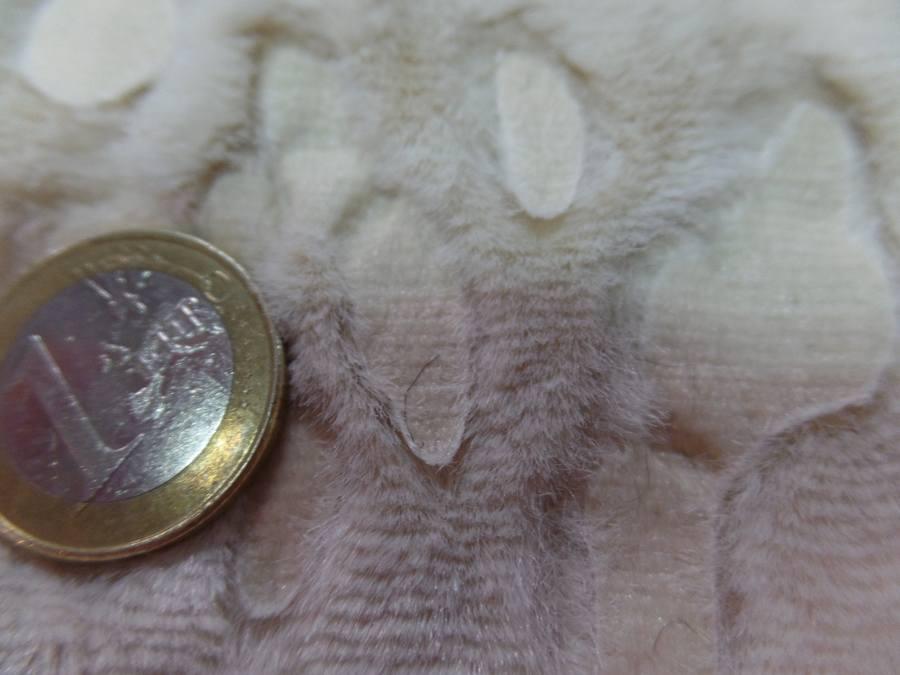 Fausse fourrure beige ton sur ton faconne leopard9