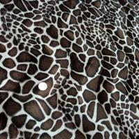 Fausse fourrure poil ras imprimee girafe 3