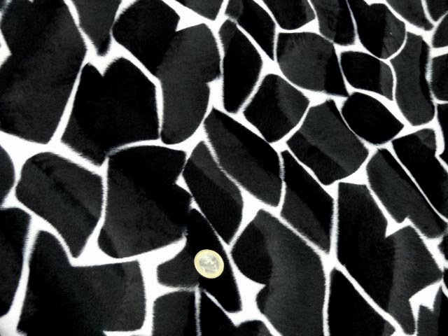 Fausse fourrure poil ras noir blanc girafe 3