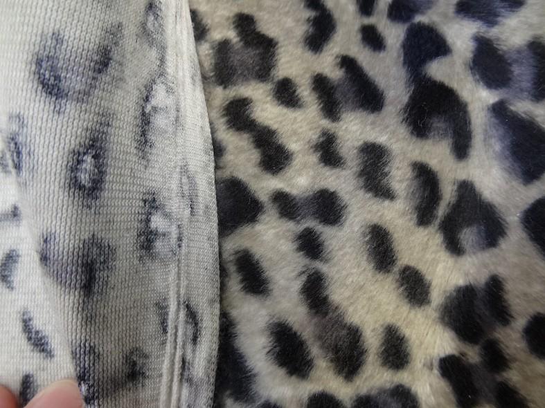 Fausse fourrure rase leopard gris blanc noir 6 