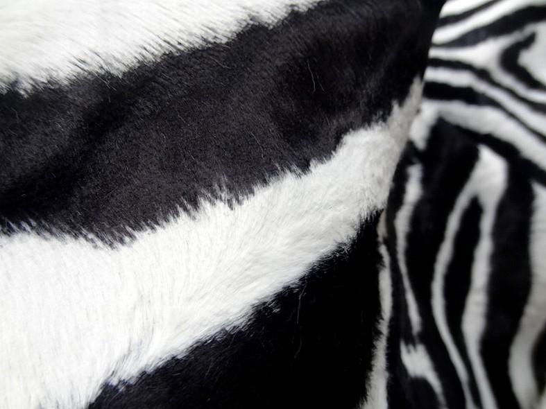Fausse fourrure rase zebre noir et blanc 4