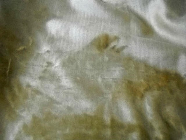 Fausse fourrure vanille a reflets blancs 2