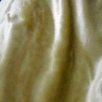 Fausse fourrure vanille a reflets blancs 3 