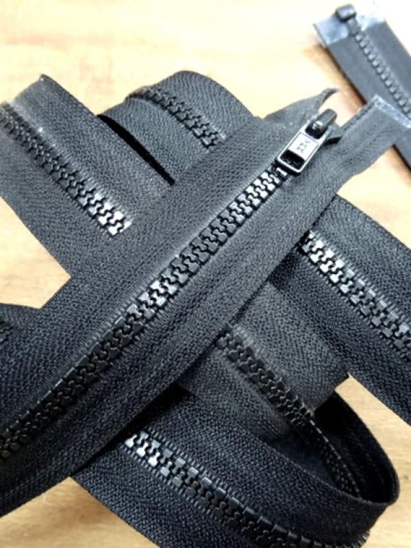 Fermeture eclair separable noire maille moulee 140 cm 1 