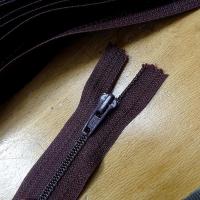 Fermeture eclair teinte bourgogne 18 cm 6