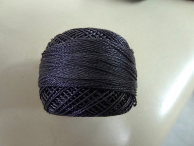 Fil coton perle dmc 413 gris ardoise 2