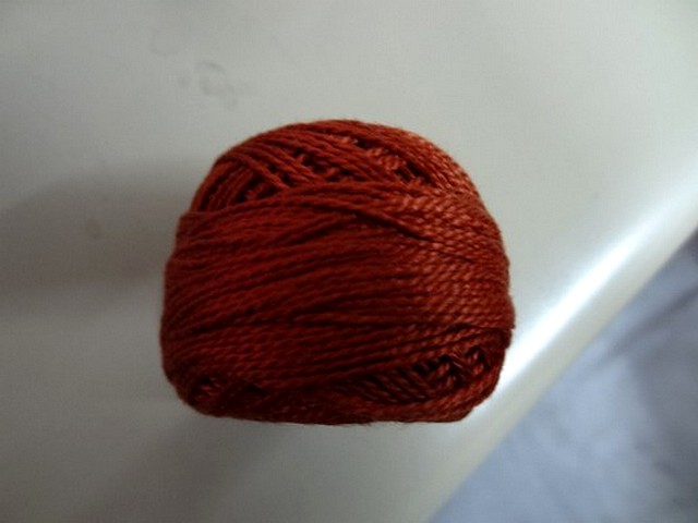 Fil coton perle dmc 919 brique 2