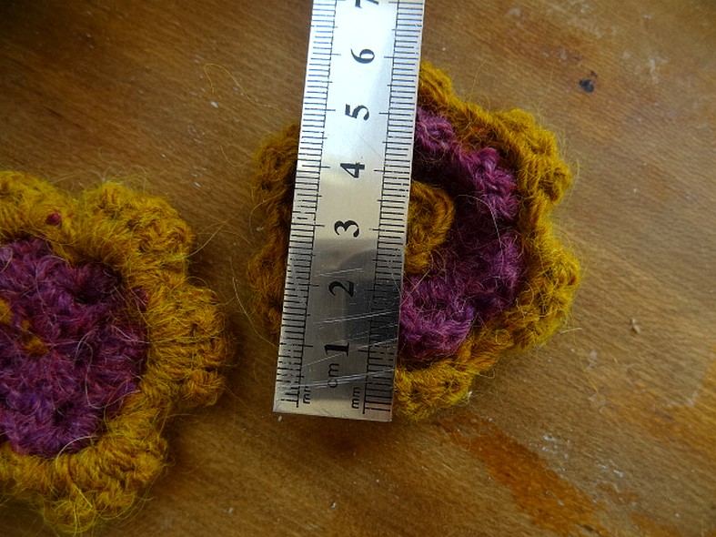 Fleur a coudre mohair ocre magenta