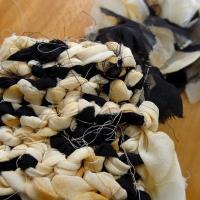 Fleur de mousseline beige et noire 2 