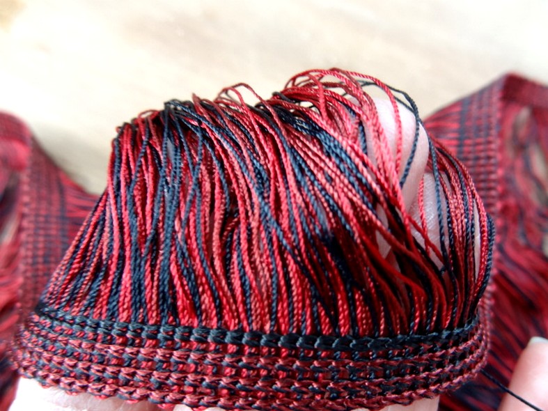 Frange rayonne bicolore rouge noir 18 cm 2