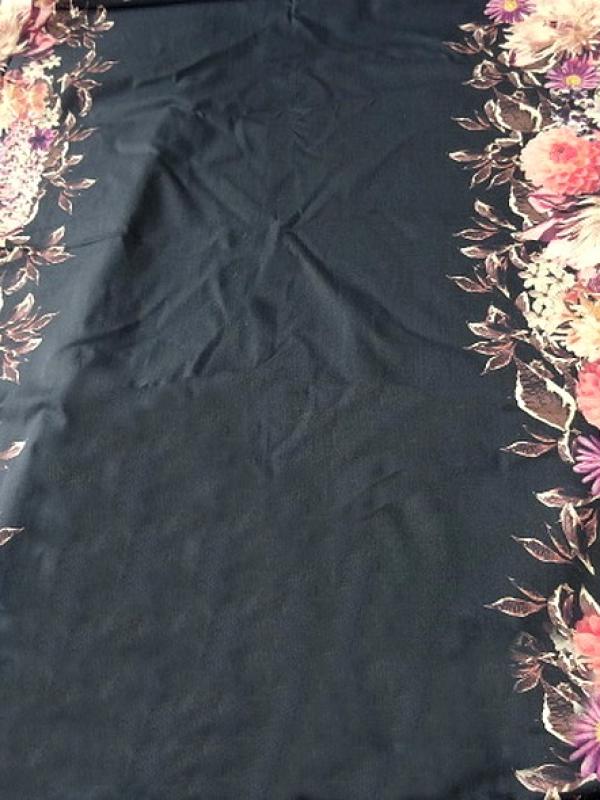Gabardine coton lycra bleu encre fleurie chrysanthemes 2 