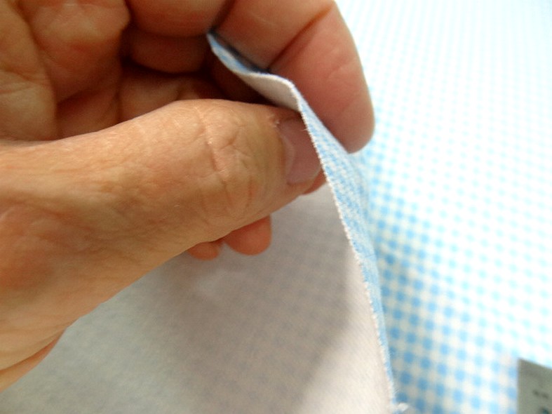 Gabardine legere coton vichy blanc et turquoise 3