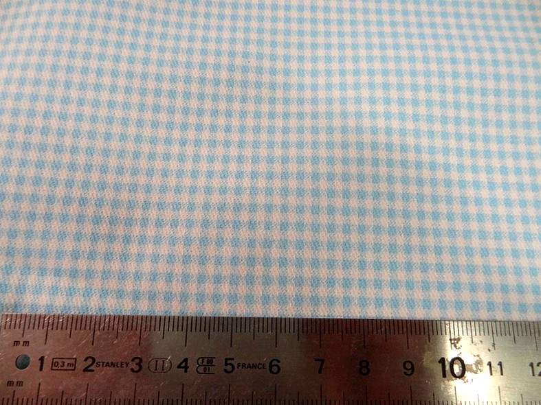Gabardine legere coton vichy blanc et turquoise 5