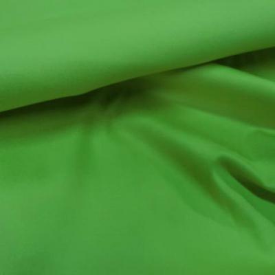 Gabardine lycra en coton vert anis