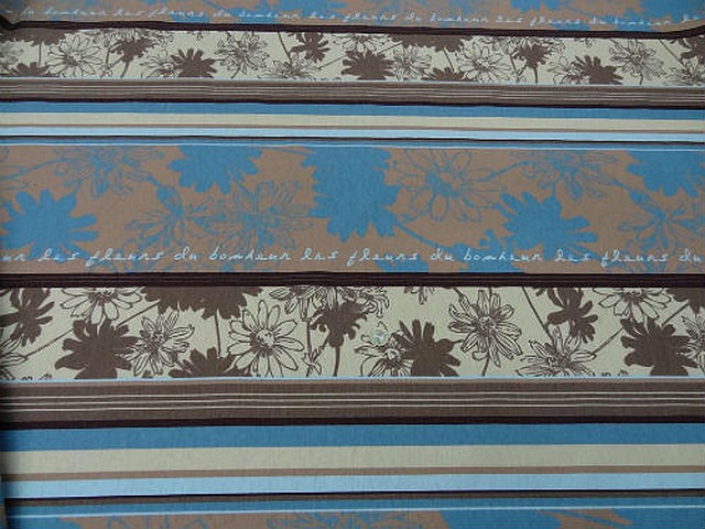 Gabardine rayee fleurie les fleurs du bonheur 3