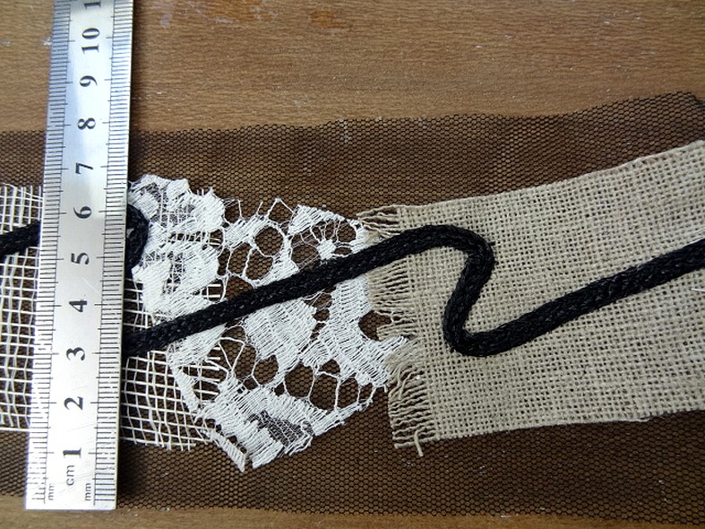 Galon ariane resille noire lin et dentelle 2