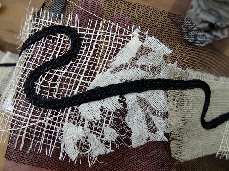 Galon ariane resille noire lin et dentelle 3