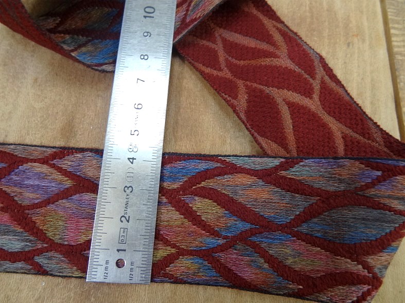 Galon bordeaux feuillage multicolore 2