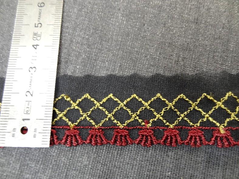 Galon bordure sur resille noire brodee bordeaux et vieil or 2