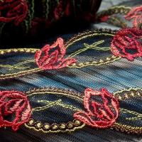 Galon brode fleurs feuilles sur resille noire 1 