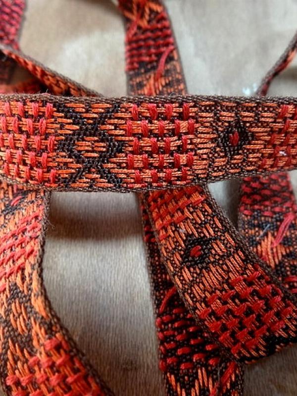 Galon coton tisse orange motif amerindien 1