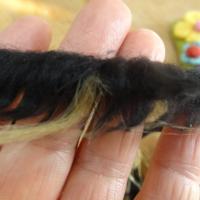 Galon cruella noir et beige fausse fourrure 2 