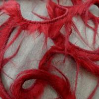 Galon cruella rouge fausse fourrure 1