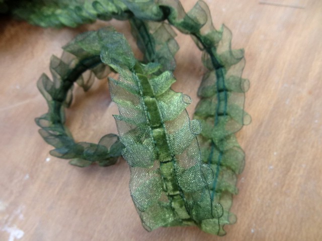 Galon d organza bouillonnant vert foret