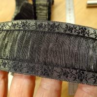 Galon de taffetas plisse noir et vieil or 3