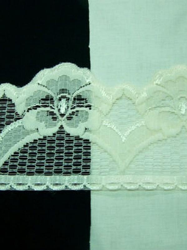 Galon dentelle blanc casse motif pensee 2 
