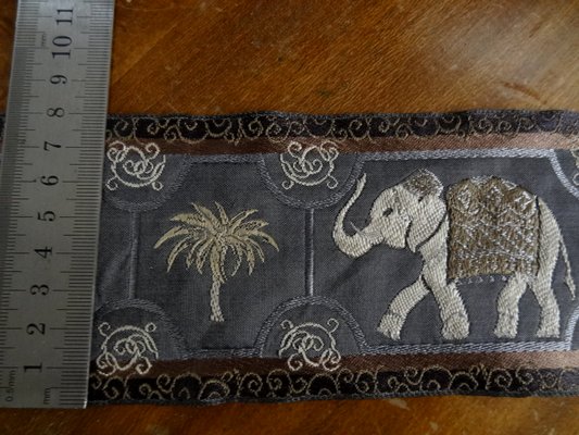 Galon éléphant palmier 02