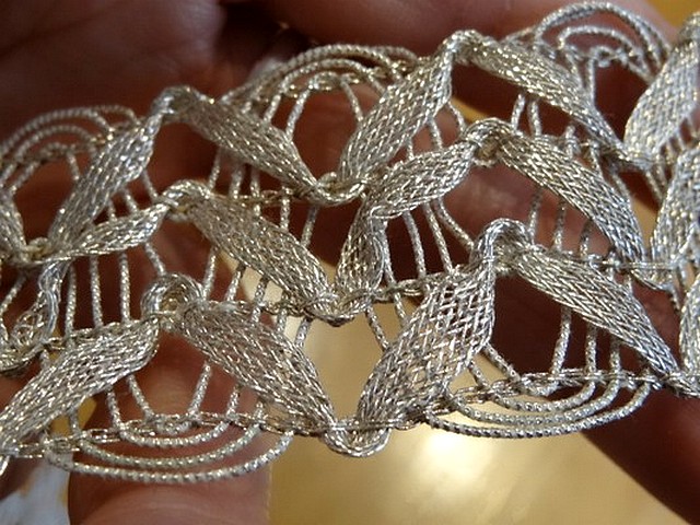 Galon elfique metal or blanc 3