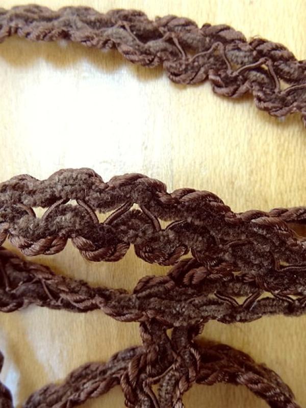 Galon entre deux rayonne et velours marron 1