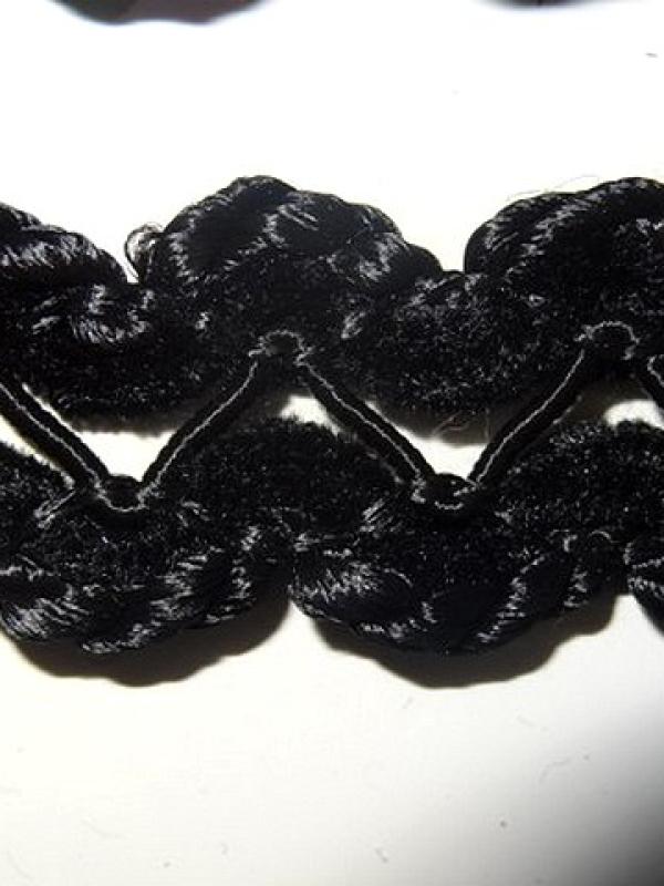 Galon entre deux rayonne et velours noir 3