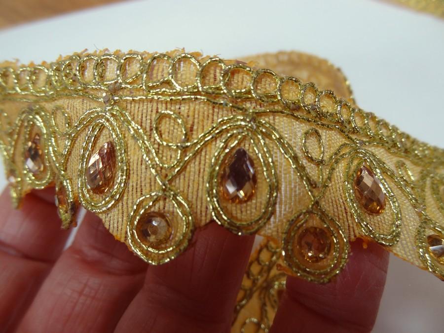 Galon festonne dore a strass 2